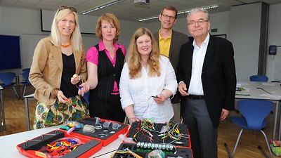 So sehen die Forscherkoffer aus, die Science-Lab mit Unterstützung der CLAAS Stiftung Schulen und Kindergärten zur Verfügung stellt. -